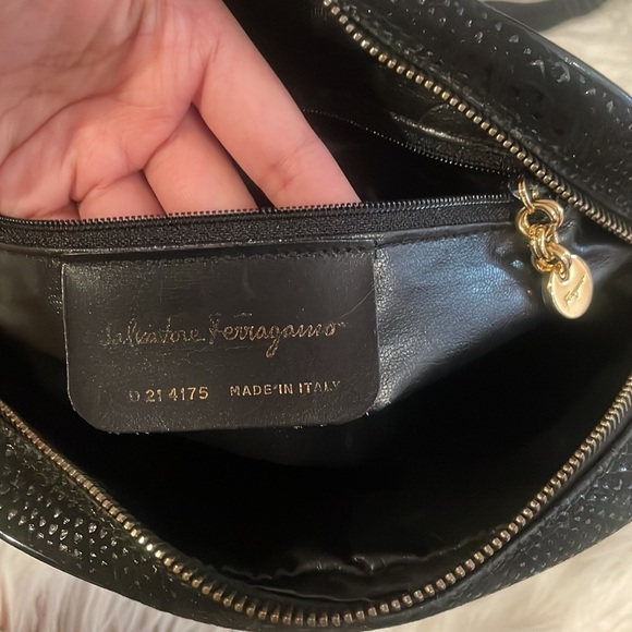 Salvatore Ferragamo Lizard Embossed Crossbody Bag - Picture 10 of 10